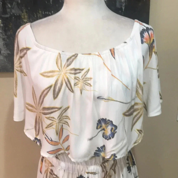 Roxy Floral White/Gold/Blue Flowy On/Off Shoulder Maxi Dress Poncho Style Top-10 - Picture 5 of 11